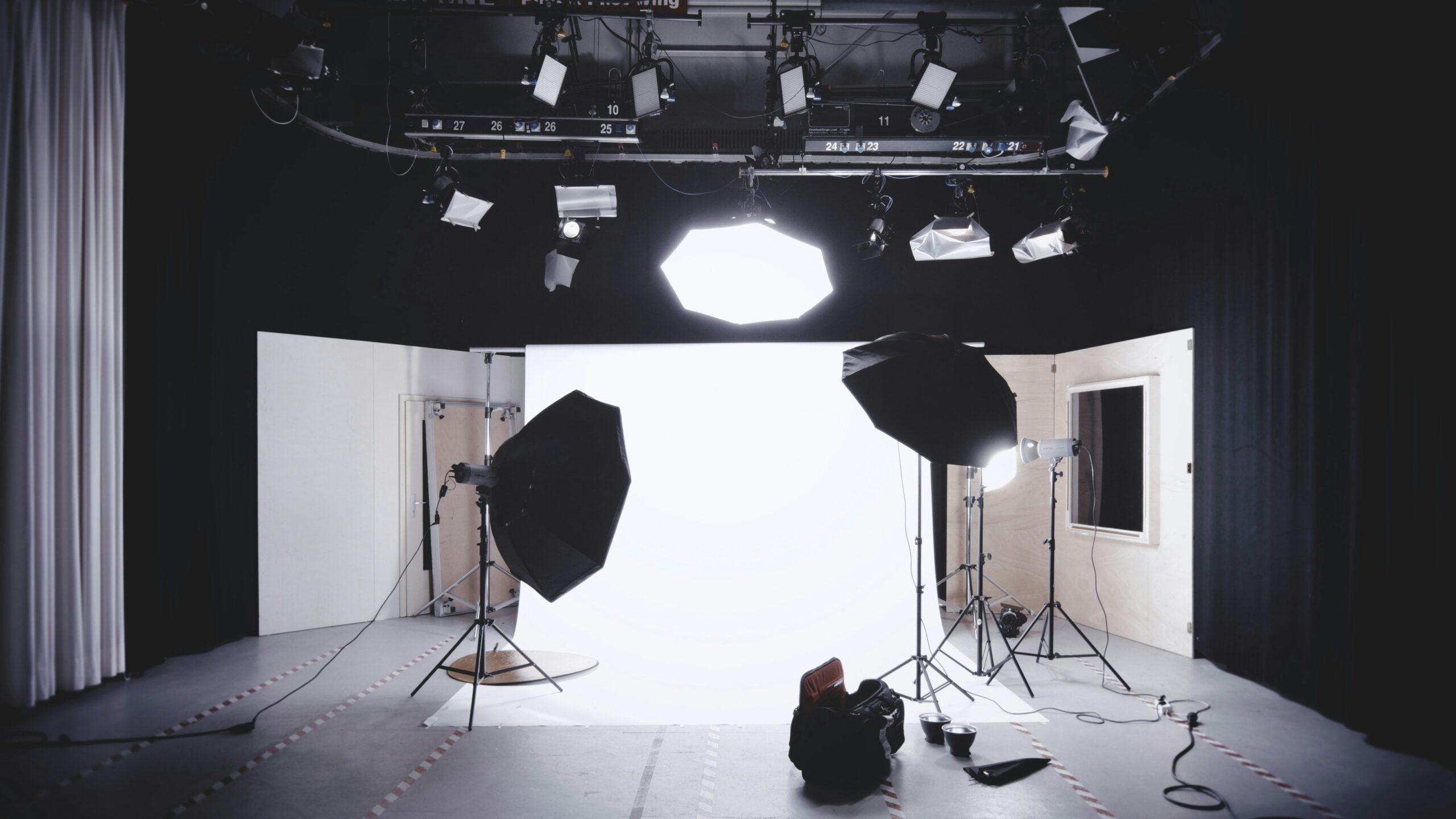 alexander-dummer-aS4Duj2j7r4-unsplash alexander-dummer-aS4Duj2j7r4-unsplash